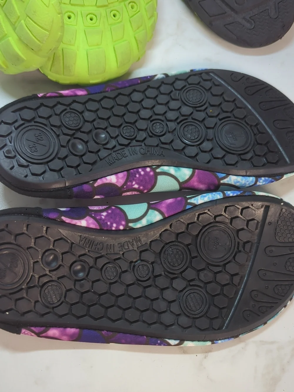 4 PAIRS WATER SHOES